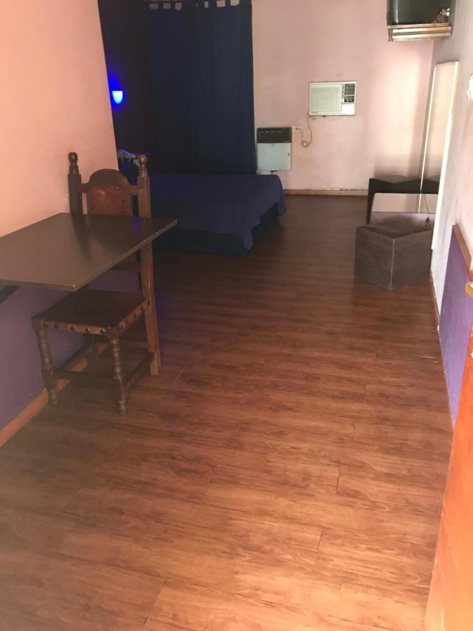 Hotel-Alojamiento Candilejas Paraná Exteriör bild